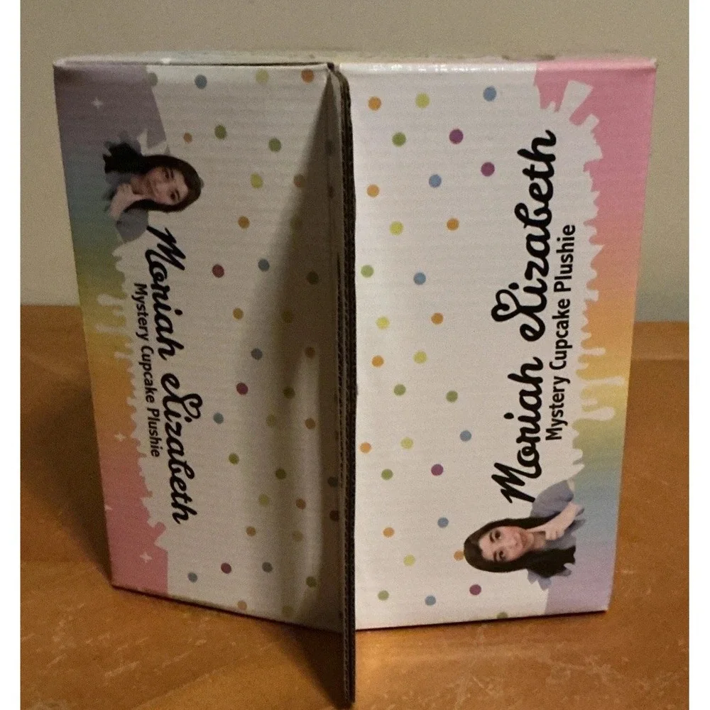 Moriah‎ Elizabeth Cupcake Plushie 2.5-Inch  Pack [1 RANDOM Figure]